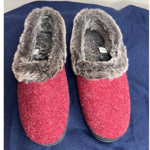 Acorn Shoes - Acorn Women's Faux Fur Lined Slippers Sz 8-9 Red Non-Slip Soles Comfy Cozy READ